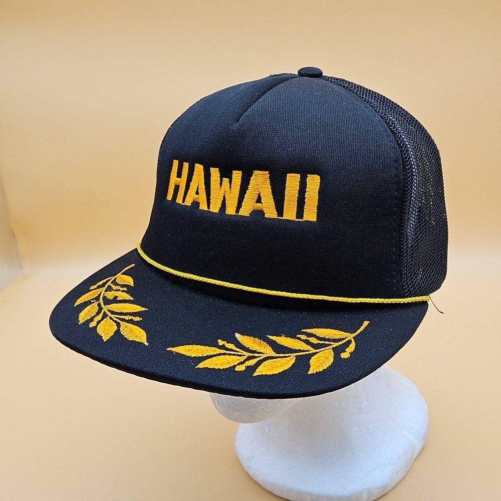 Vintage Hawaii Hat Cap Trucker Snapback Mesh Black Gold Leaves One Size